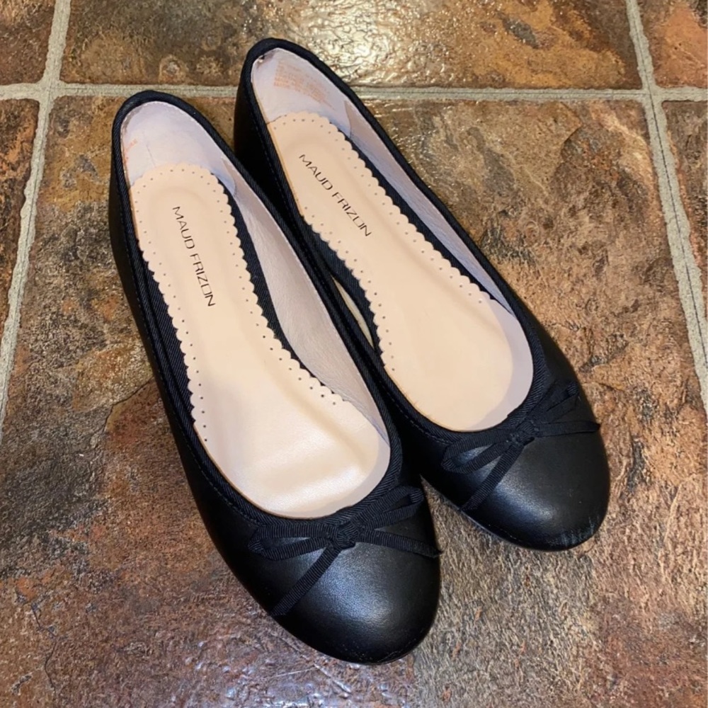 Black Bow Flats